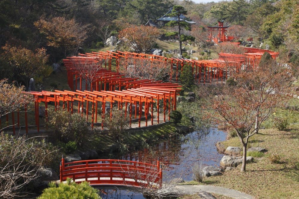 津軽の人気観光地２選と道の駅！『高山稲荷神社』『鶴の舞橋』『道の駅なみおかアップルヒル』 image2