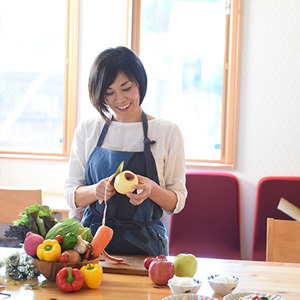 なぎさなおこ の親子で作ろう！りんごいっぱいスイーツプレート